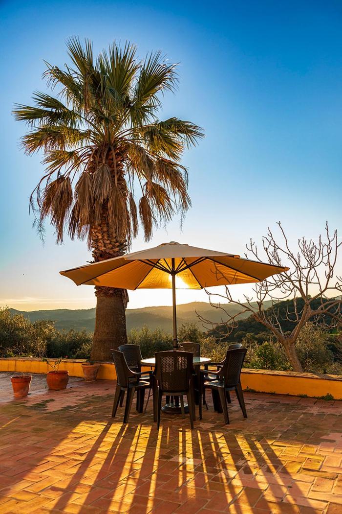 Isla Virgen Villa Villaviciosa de Cordoba Bagian luar foto